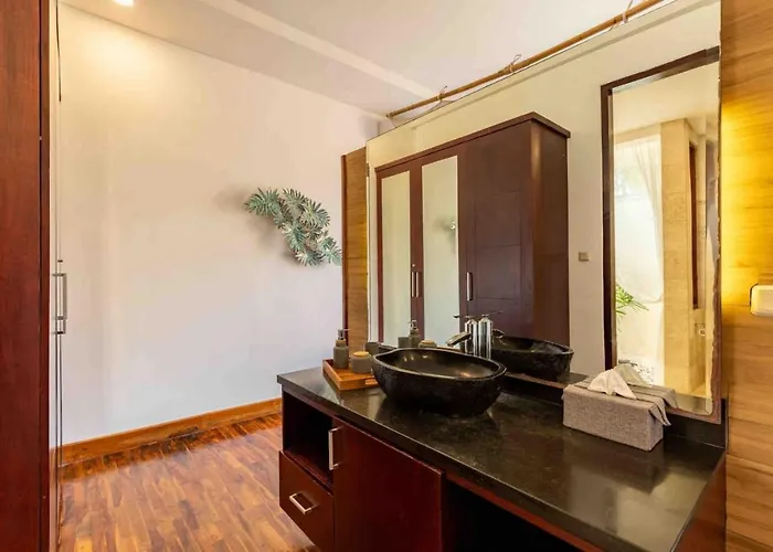 Вилла 2 Bedroom Private Pool Семиньяк